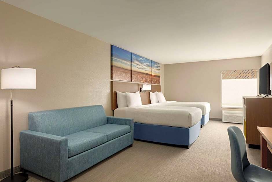 Days Inn by Wyndham Hillsboro