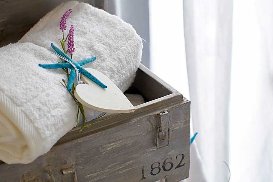 The Gardens Gallery Hotel