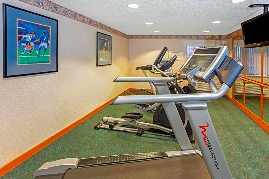 La Quinta Inn by Wyndham Milwaukee Airport / Oak Creek