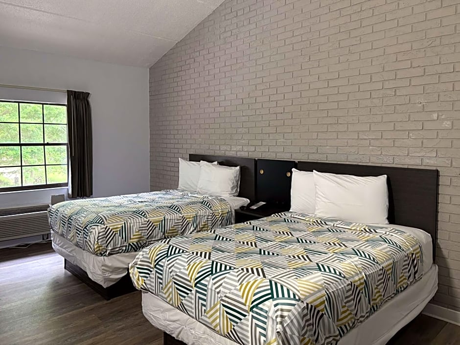 La Casa Inn and Suites