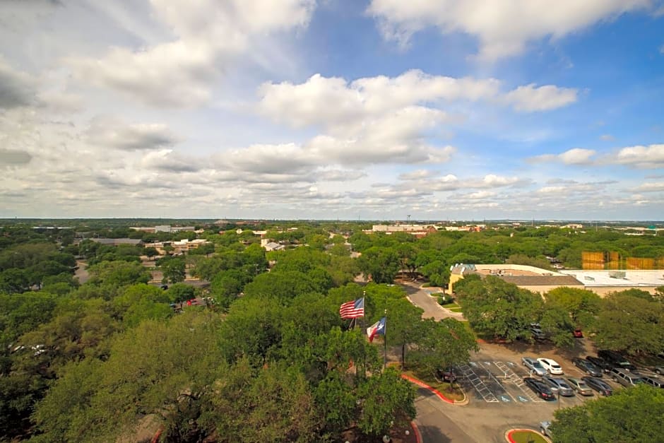 Renaissance Austin Hotel
