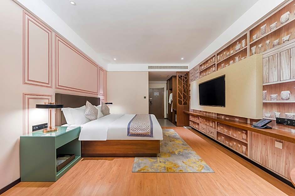 GEM Hotel Luoyang Longmen High Speed Railway Station Univerisity Town