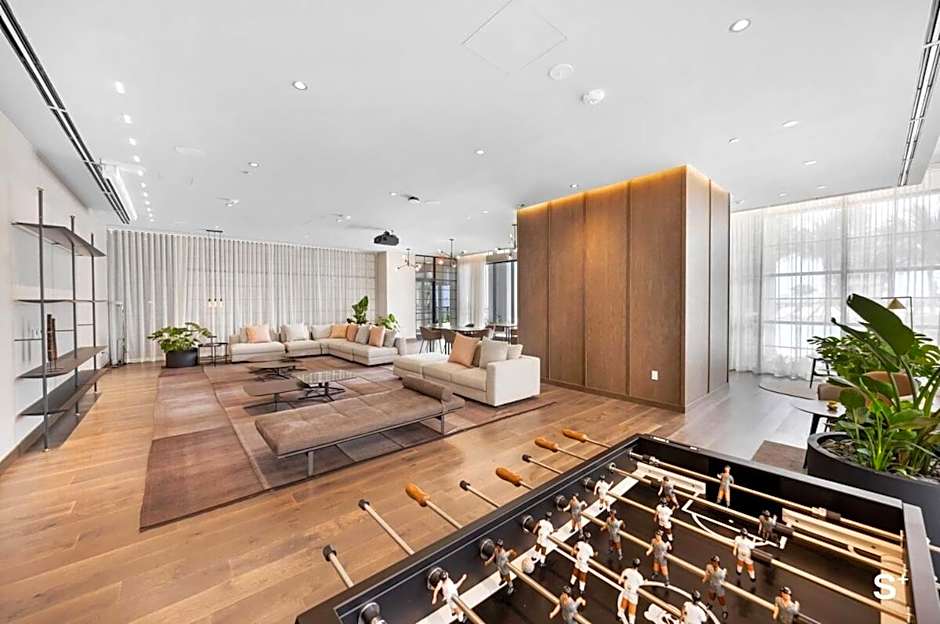 Gale Residence in Downtown Miami