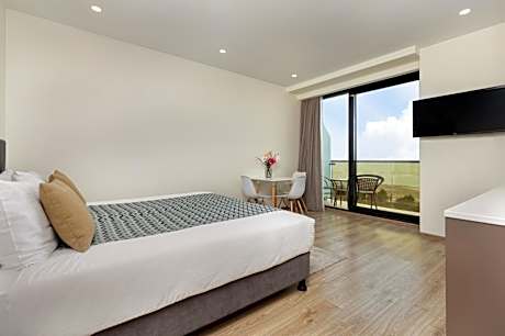 Studio with Sea View