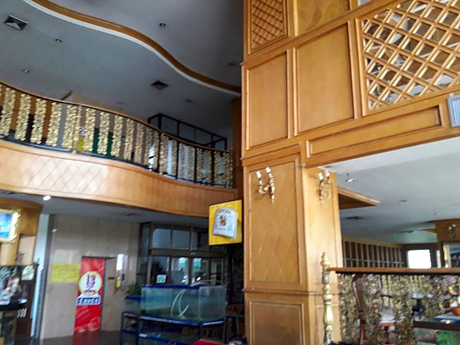 OYO 75466 13 Coins Bang Yai Hotel