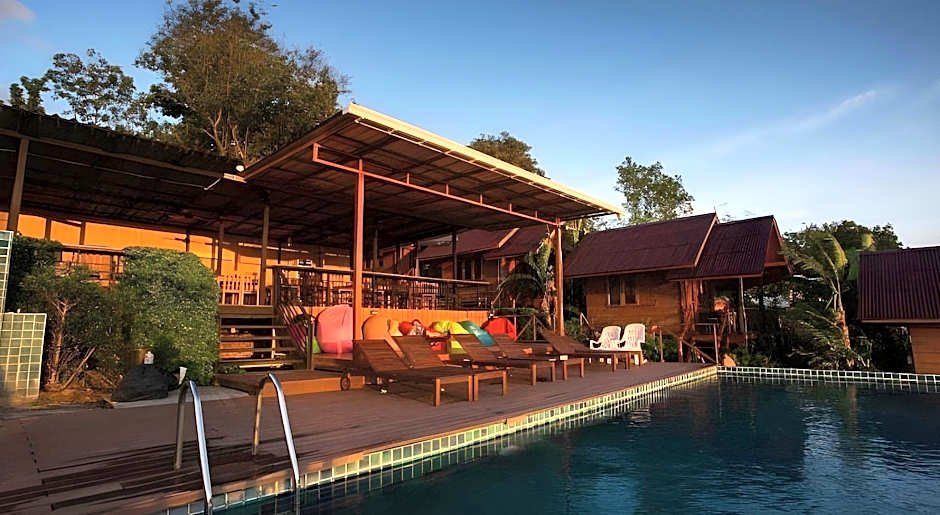 The Cobble Beach Hotel- Phi Phi Island