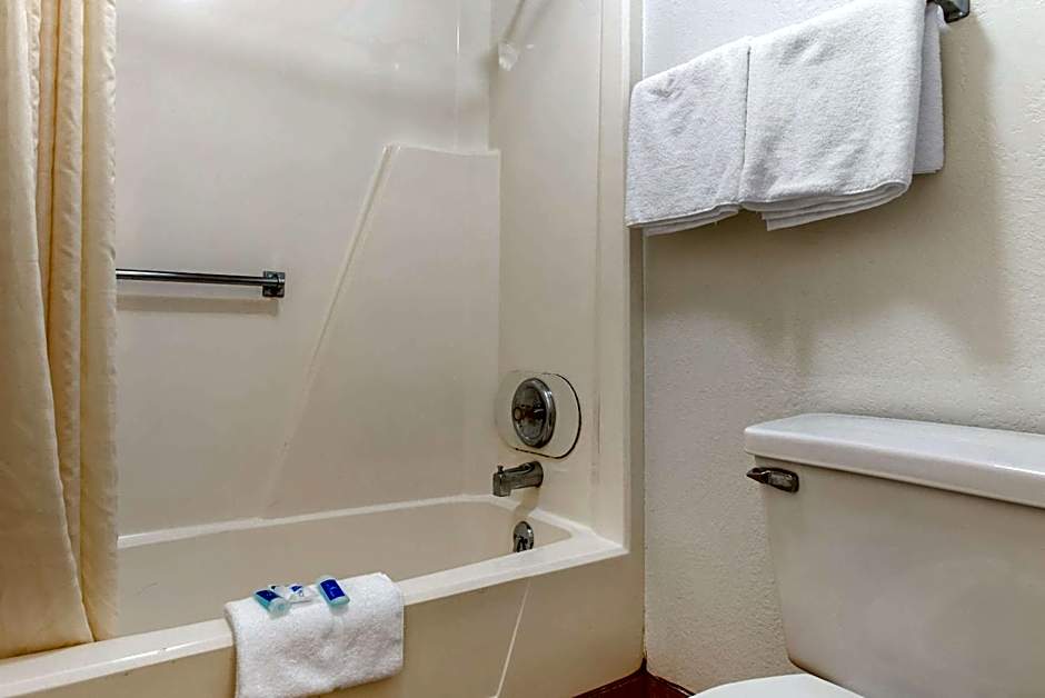 Rodeway Inn Sharonville - Cincinnati North