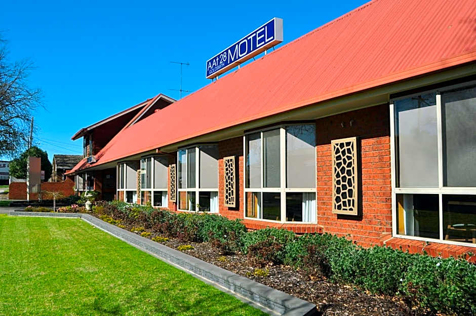 AAt 28 Goldsmith Motel