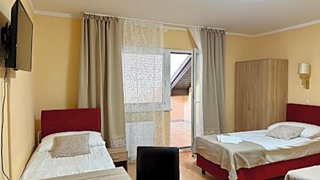 Triple Room with Terrace