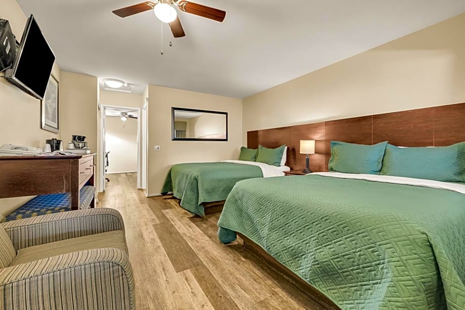 Scottish Fairway Inn