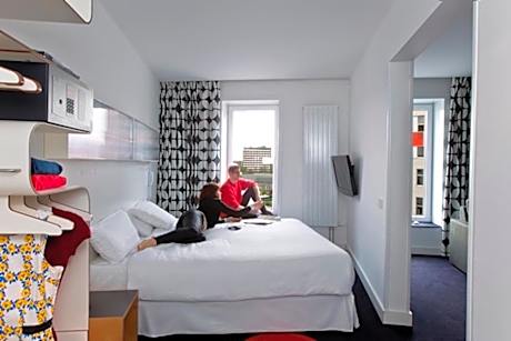 Hotel Gat Point Charlie