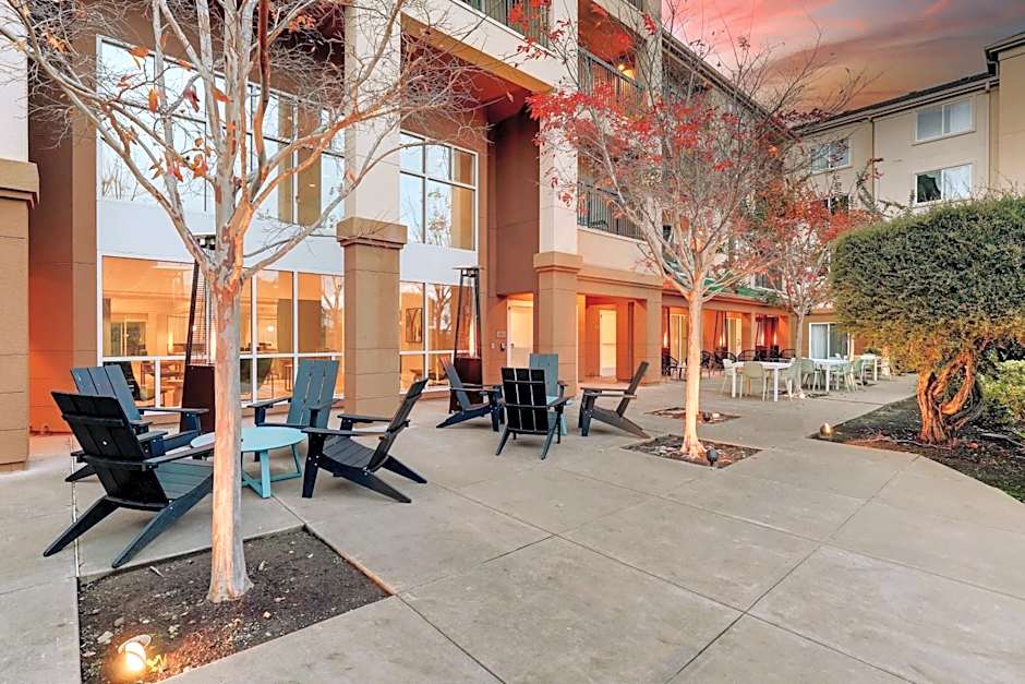Sonesta Select San Francisco Airport Oyster Point Waterfront