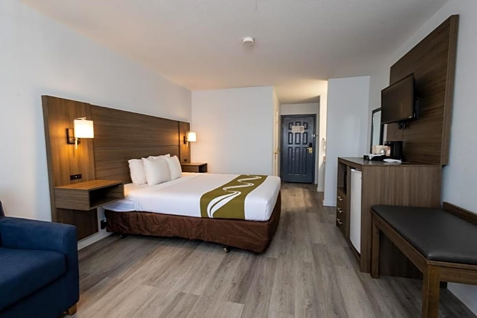 Quality Inn & Suites Tulare