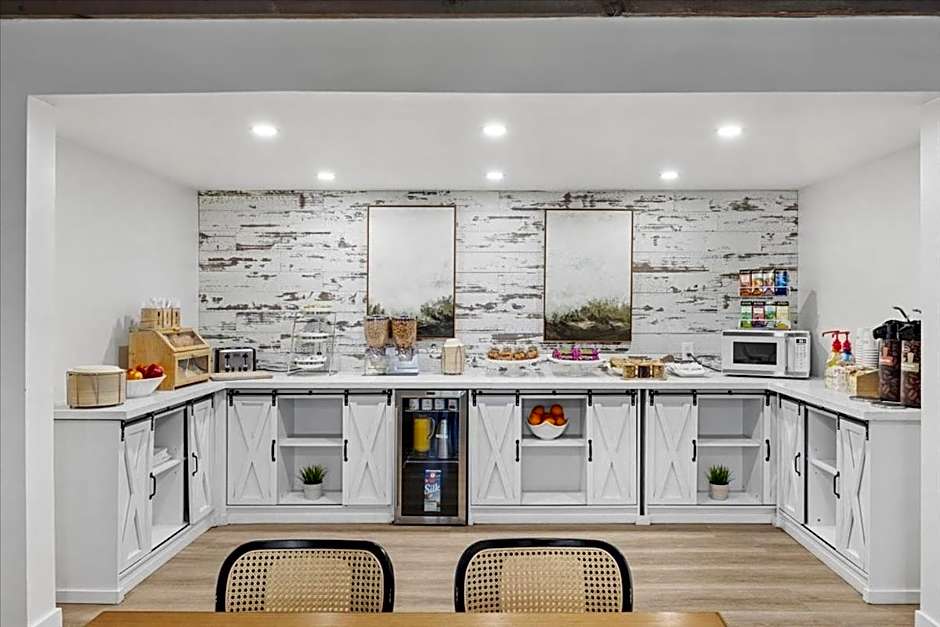 Prodigy Hotel, a Days Inn by Wyndham