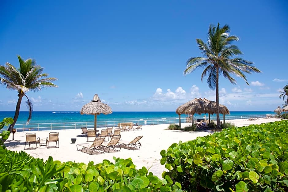 Royal Flamingo Villas