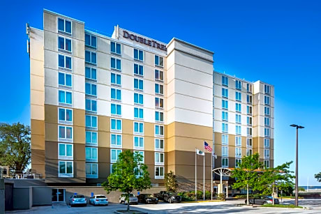 DoubleTree by Hilton Biloxi