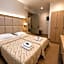Hotel Avra