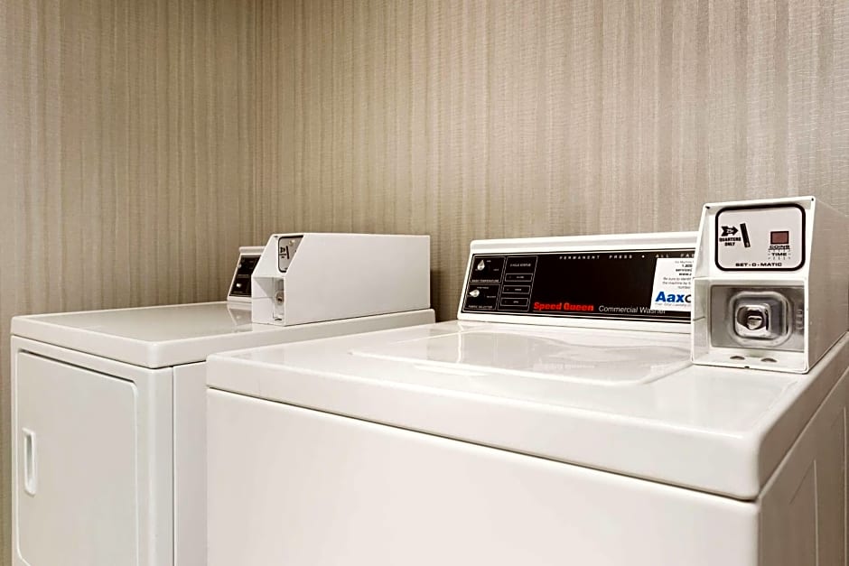 Hampton Inn By Hilton And Suites Largo, Fl