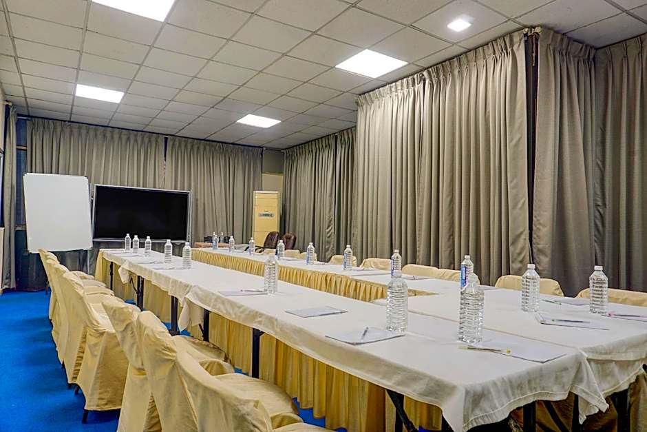 Townhouse Oak Orchard Hotel