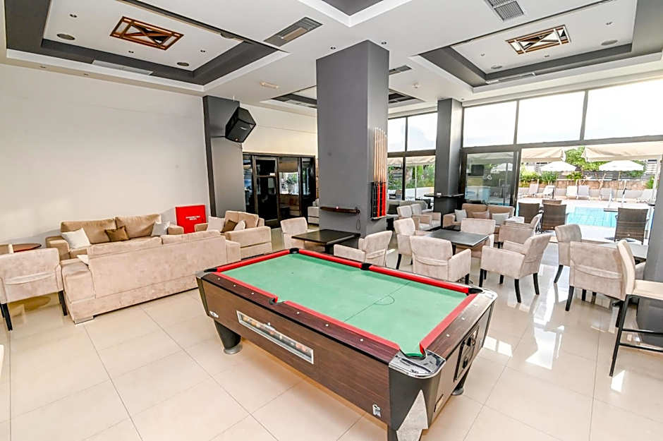 Saint Constantine Hotel