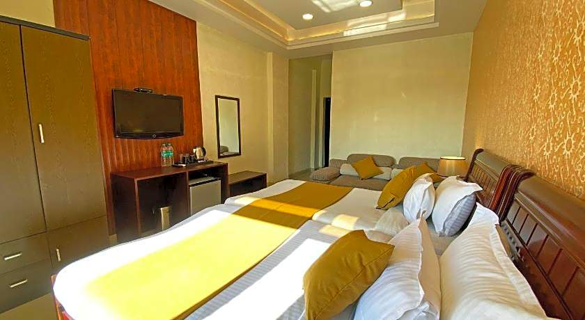 Hotel Nirvana Palace Near Parmarth Niketan