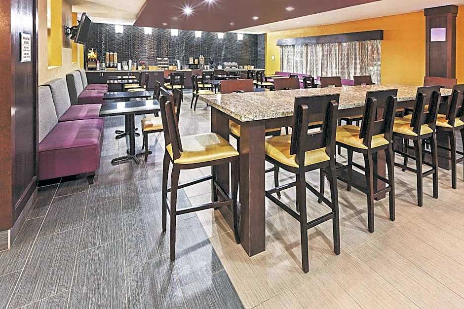 La Quinta Inn & Suites by Wyndham Jourdanton - Pleasanton