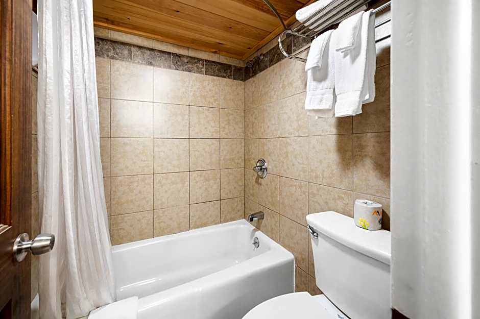 Country Town N' Suites