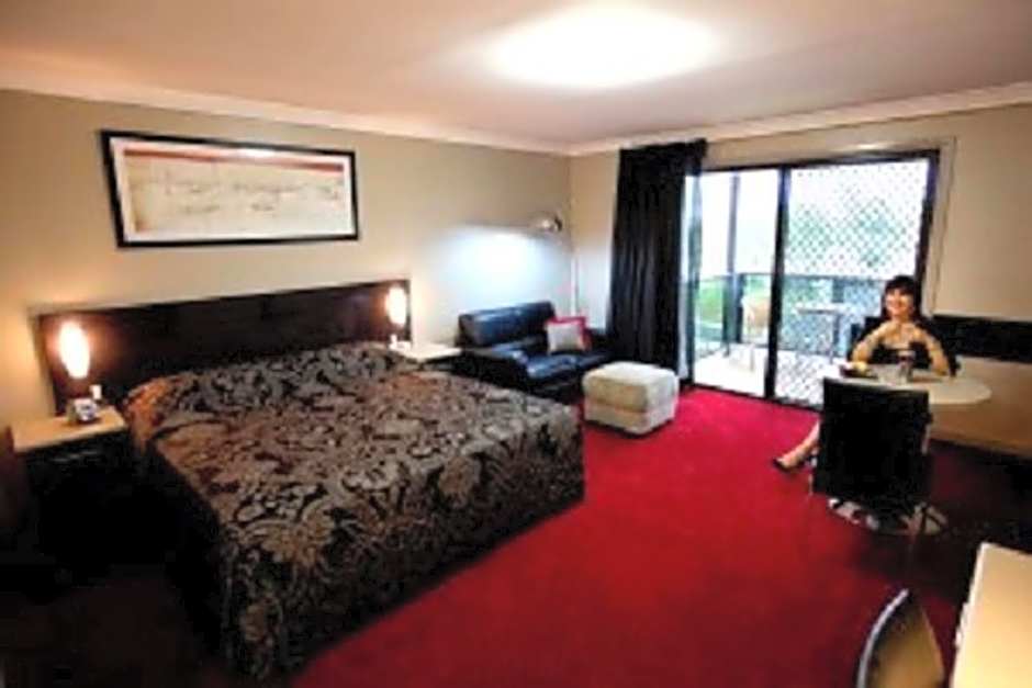 Cattlemans Country Motor Inn & Serviced Apartments