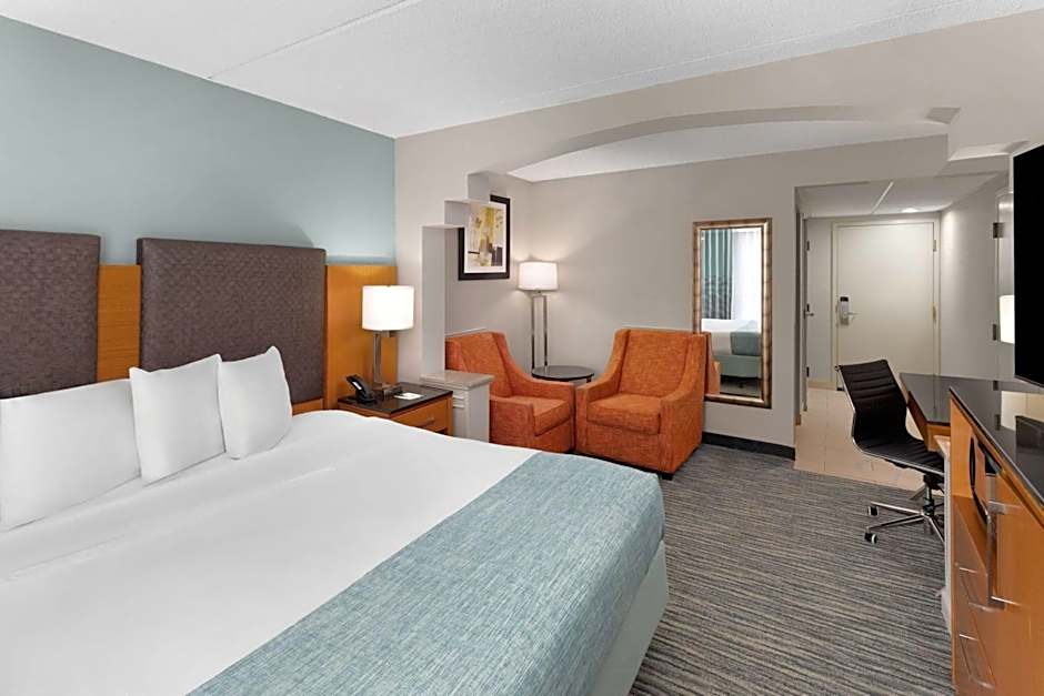 Wingate by Wyndham Greensboro-Coliseum