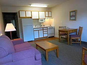 Affordable Suites Salisbury