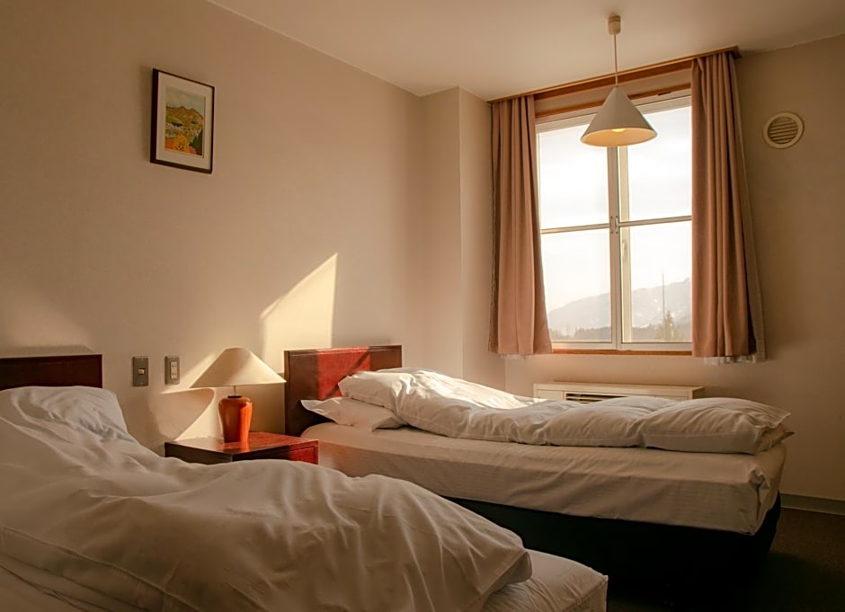 La Vista Hotel Tsugaike - Stay on the Slopes