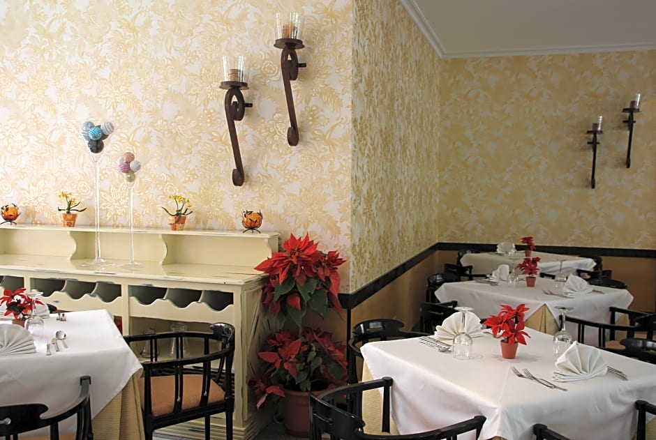 Marola Park Apartmentos