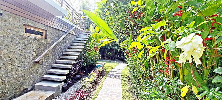 VILLA LE PETIT LEON "Authentic Traditional Wooden House"