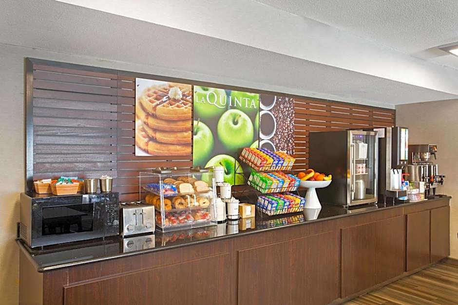 La Quinta Inn & Suites by Wyndham San Marcos