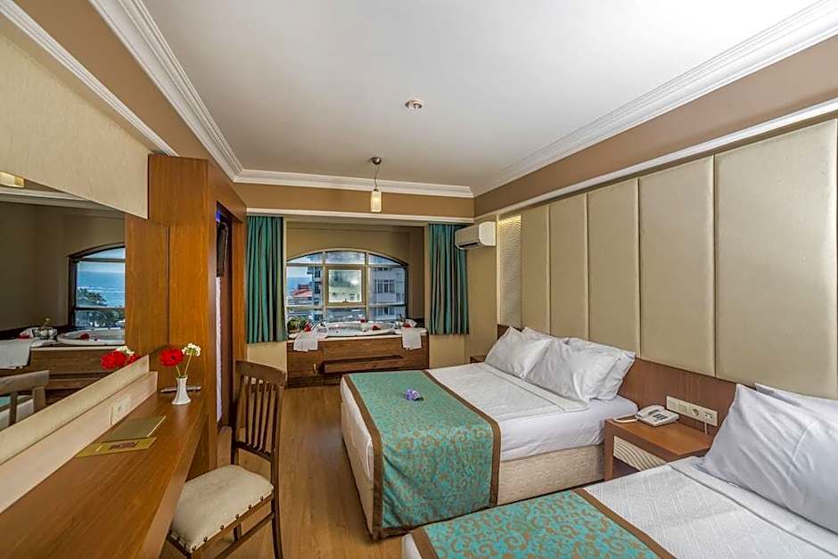 Tac Premier Hotel & Spa