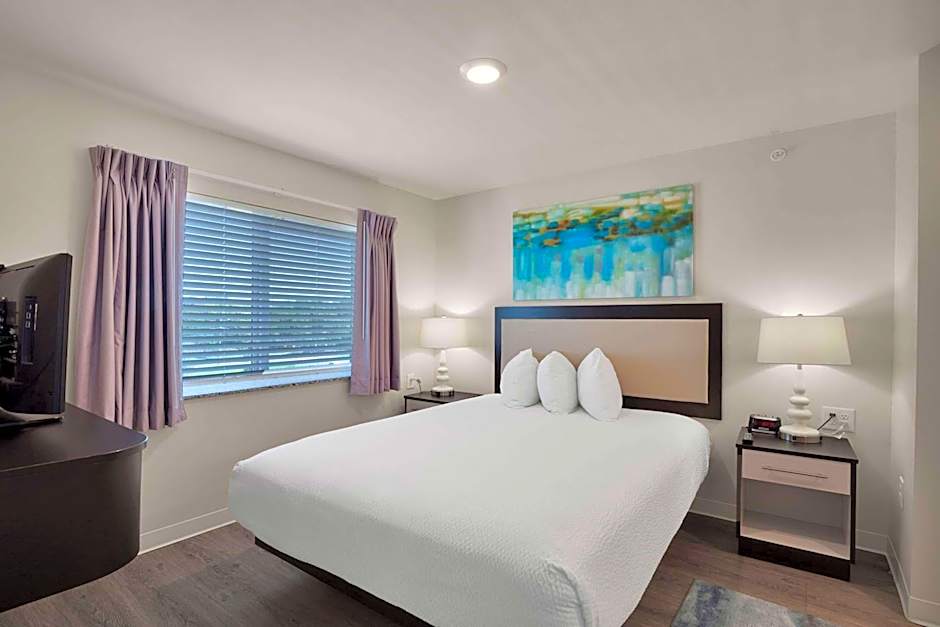 WaterWalk Extended Stay by Wyndham Charlotte - Arrowood