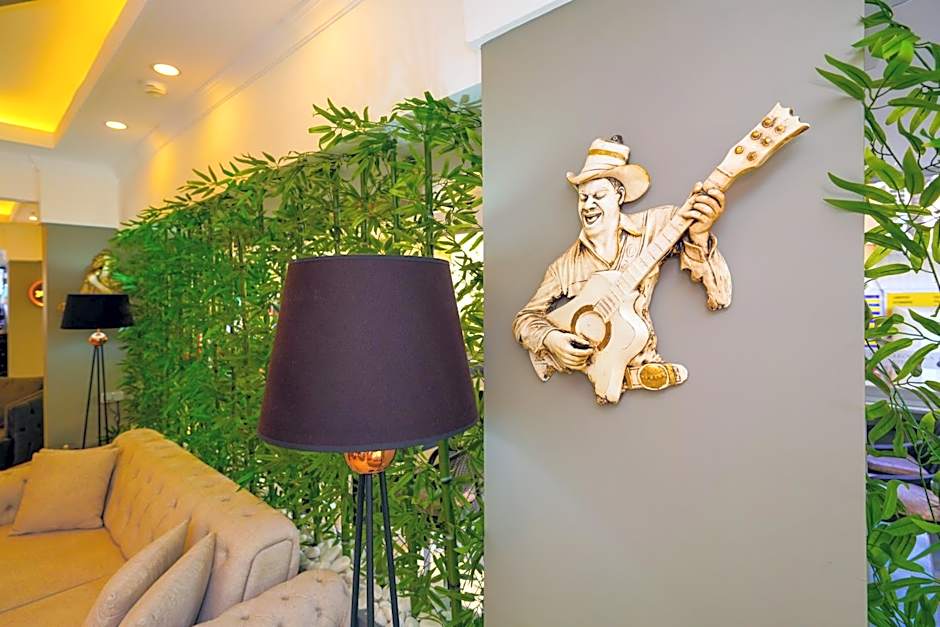 Miss Cleopatra Hotel