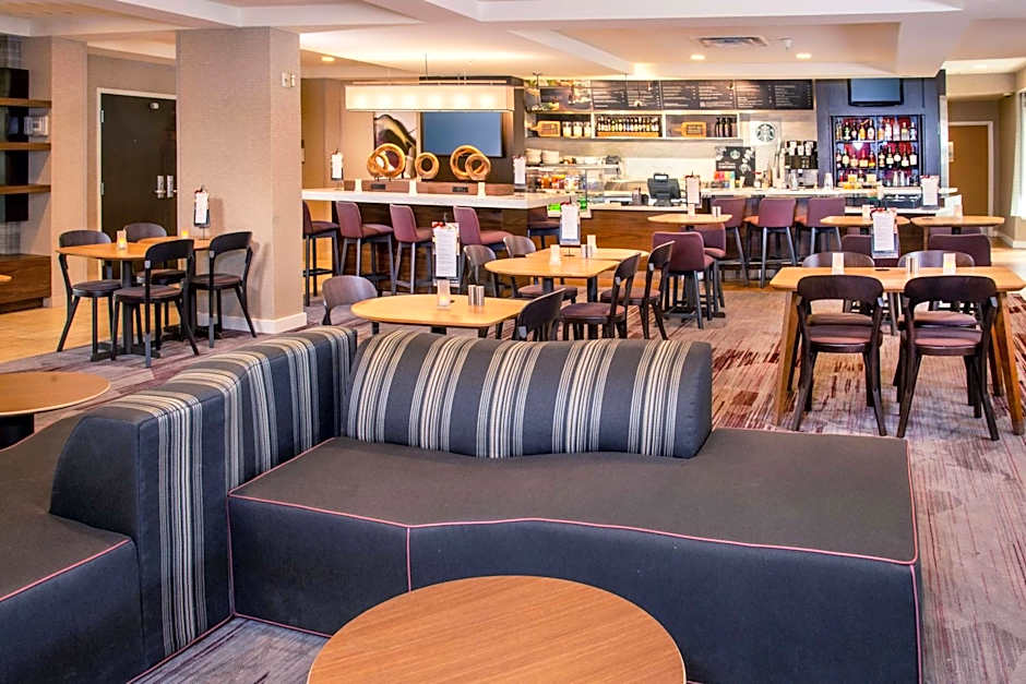 Sonesta Select Allentown Bethlehem Airport