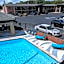 12 Oaks Hotel