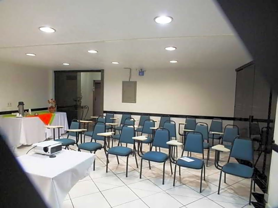 Harbor Querencia Hotel