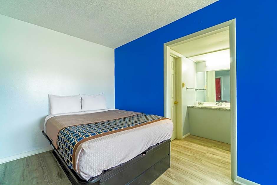 Lamplighter Inn By OYO Independence