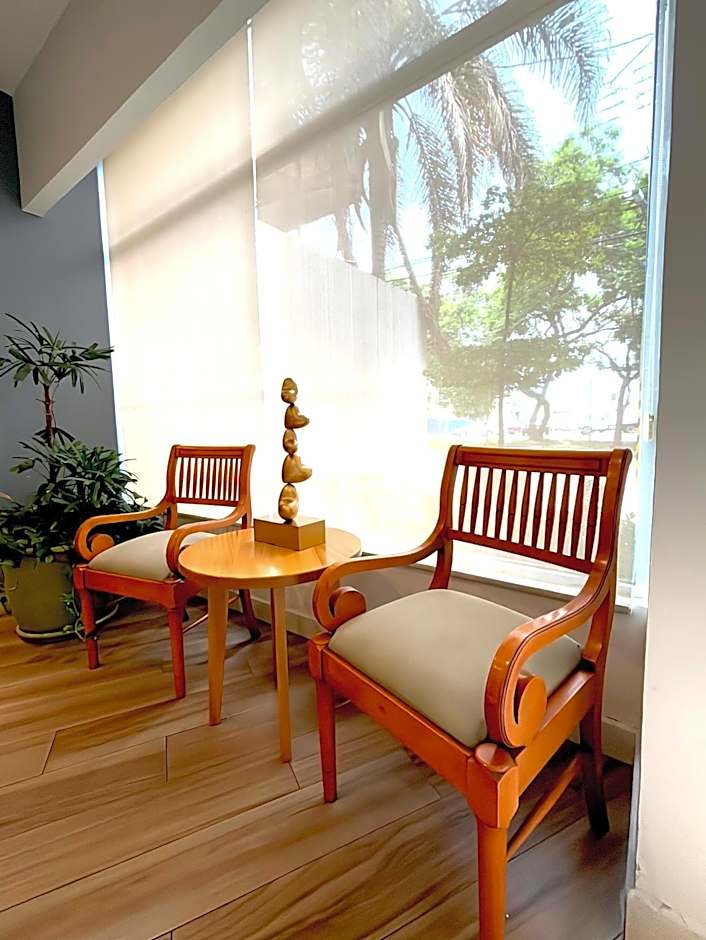 Hotel Arboledas Expo