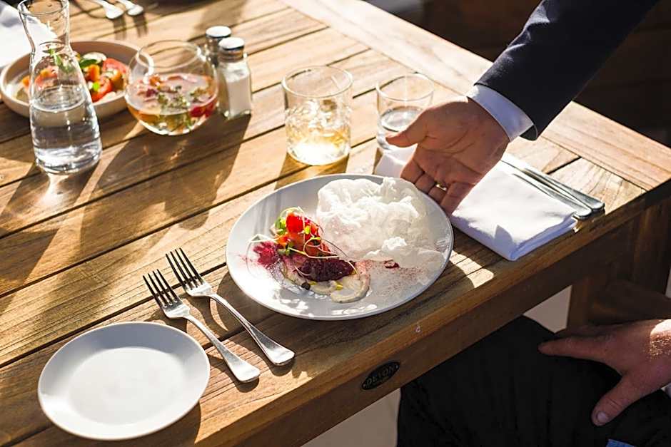 Chateau Marlborough Hotel