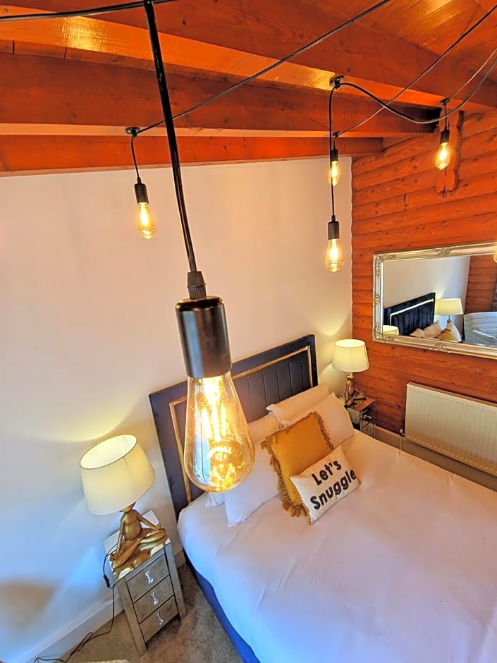 Kaoglen Squirrel Drey-Hot Tub-Pet Friendly-Perth