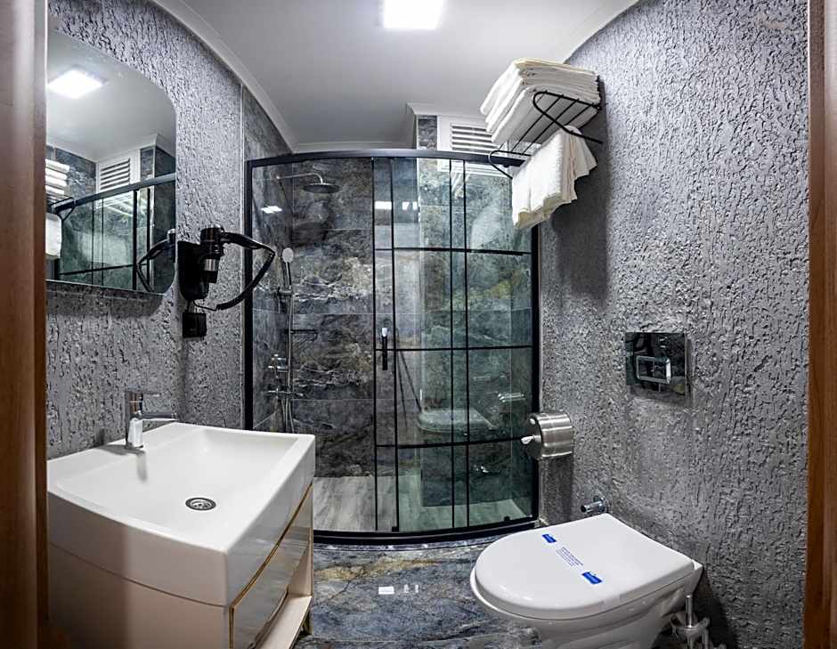 Luxury Airport Hotel By Zazzoni-İstanbul Airport