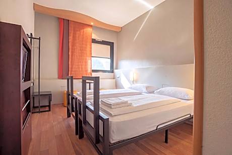 Twin Room Single Use