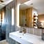 Lincoln Sands Oceanfront Resort, Ascend Hotel Collection