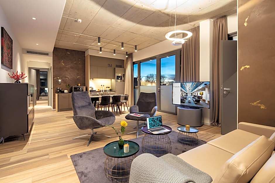 Golden Ball, Exclusive Serviced Apartments Munich