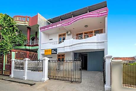 OYO Life 2412 Mandala Residence