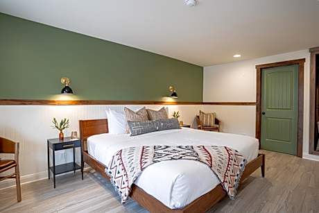 Queen Room - Disability Access